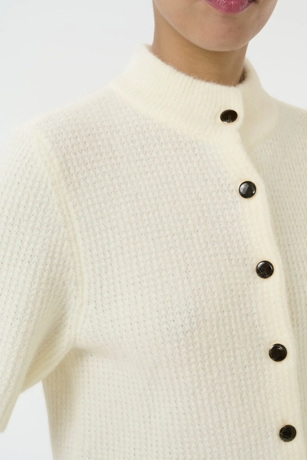 Gestuz - Alphagz Ss Short Cardigan - 102336 Ivory - Image 3
